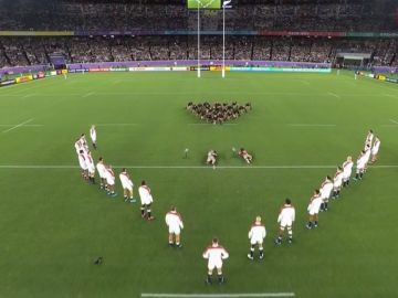 Así respondieron los ingleses a la haka de los All Blacks Así respondieron los ingleses a la haka de los All Blacks