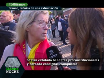 "Estoy aquí porque Franco nos salvó de comunismo": así se vivió la exhumación del dictador a las puertas de Mingorrubio "Estoy aquí porque Franco nos salvó de comunismo": así se vivió la exhumación del dictador a las puertas de Mingorrubio