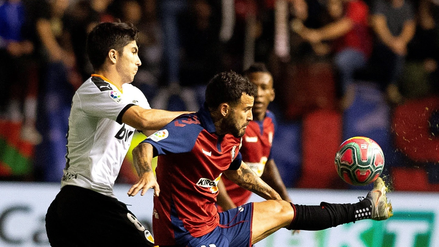 Rubén García protege ante Carlos Soler Rubén García protege ante Carlos Soler