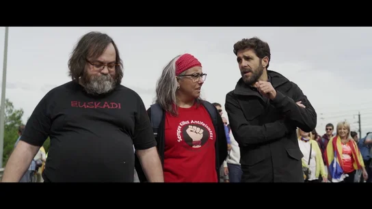 Gonzo habla con dos independentistas Gonzo habla con dos independentistas