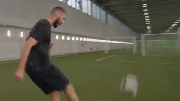 Benzema y el reto del larguero