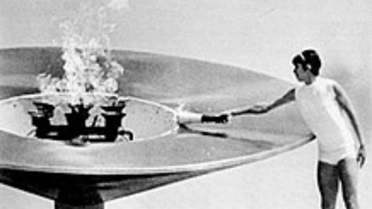 Enriqueta Basilio enciende el pebetero de los Juegos Olímpicos Enriqueta Basilio enciende el pebetero de los Juegos Olímpicos