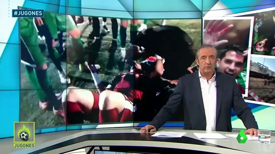 Agreden a un portero del Xerez Deportivo durante el derbi contra el Xerez CD Agreden a un portero del Xerez Deportivo durante el derbi contra el Xerez CD