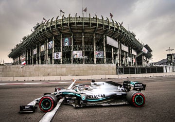 Lewis Hamilton gana el GP de México 