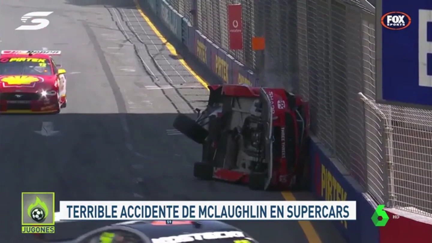 Un piloto se para en medio de una carrera para ayudar a un rival tras un sobrecogedor accidente Un piloto se para en medio de una carrera para ayudar a un rival tras un sobrecogedor accidente