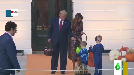 El mal rato de Donald Trump mientras varios niños le ignoran El mal rato de Donald Trump mientras varios niños le ignoran