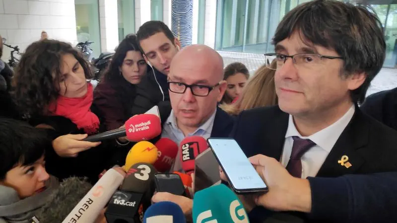 El abogado Gonzalo Boye con Carles Puigdemont