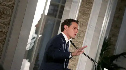 El líder de Ciudadanos, Albert Rivera, en un desayuno informativo El líder de Ciudadanos, Albert Rivera, en un desayuno informativo