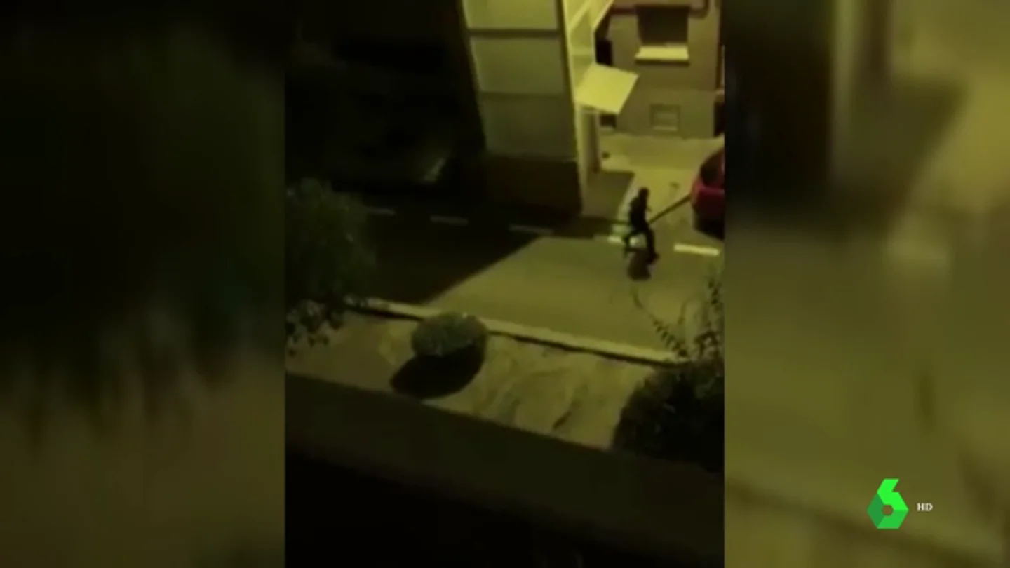 Una treintena de jóvenes intenta asaltar un centro de menores en Madrid Una treintena de jóvenes intenta asaltar un centro de menores en Madrid