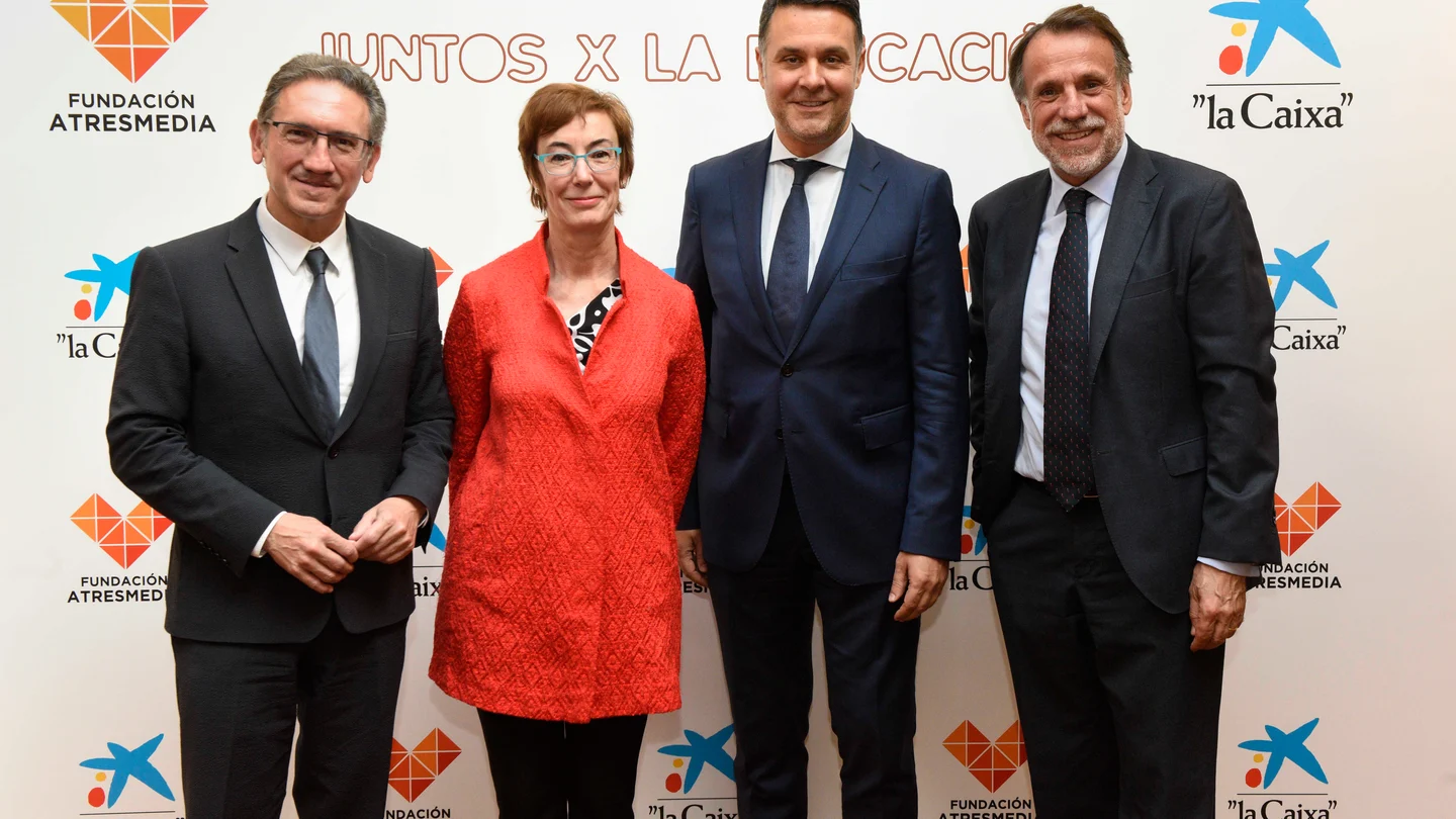 Fundación ATRESMEDIA y 'la Caixa' se unen en la 7ª edición de los Premios 'Grandes Iniciativas' Fundación ATRESMEDIA y 'la Caixa' se unen en la 7ª edición de los Premios 'Grandes Iniciativas'