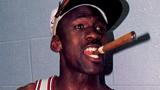 Michael Jordan celebra 'puro en boca' su tercer anillo consecutivo en 1993