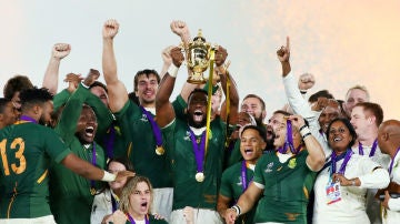Siya Kolisi levanta el Mundial de rugby