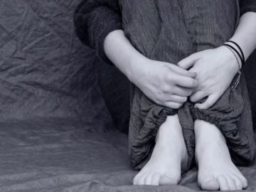 Imagen de archivo de una víctima de violación Imagen de archivo de una víctima de violación