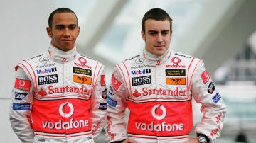 Lewis Hamilton, con Fernando Alonso en McLaren