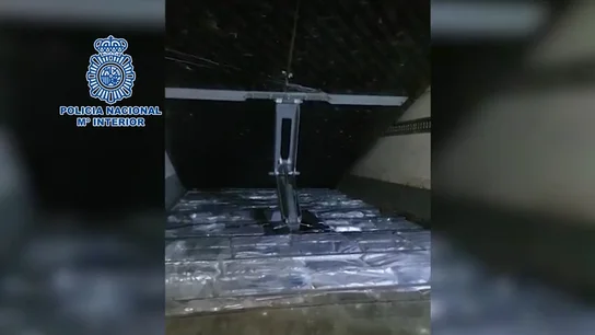 Detenidas 28 personas que usaban un 'narcocamión' en el Campo de Gibraltar Detenidas 28 personas que usaban un 'narcocamión' en el Campo de Gibraltar