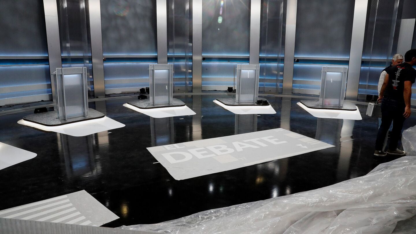 Vista del plat&oacute; del debate electoral en el Pabell&oacute;n de Cristal de la Casa de Campo