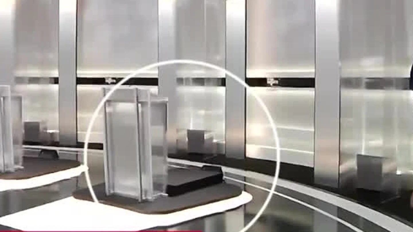 El misterio del alzador de Rivera: ¿iba a utilizar un atril de 10 centímetros en el debate electoral? El misterio del alzador de Rivera: ¿iba a utilizar un atril de 10 centímetros en el debate electoral?