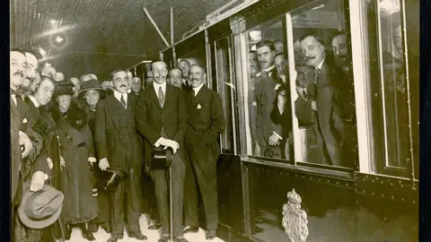 Inauguración Compañía Metropolitano Alfonso XIII. Foto de metro_de_madrid_2756. Fuente memoInauguración Compañía Metropolitano Alfonso XIII Inauguración Compañía Metropolitano Alfonso XIII. Foto de metro_de_madrid_2756. Fuente memoInauguración Compañía Metropolitano Alfonso XIII