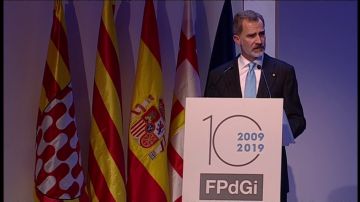 Felipe VI apela a una Cataluña "orgullosa de sus señas de identidad, plural e integradora"