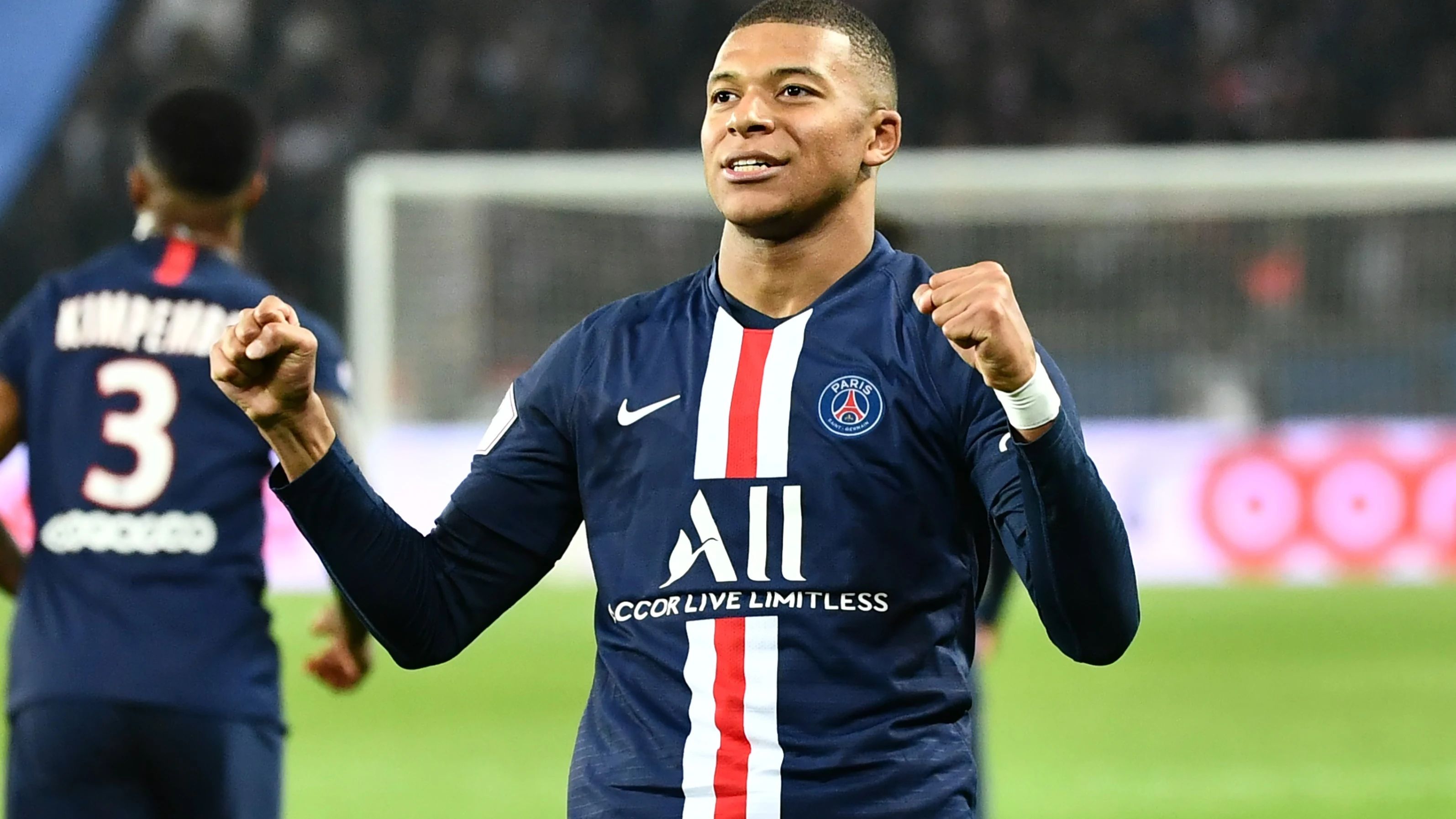 Mbappé celebra un gol con el PSG