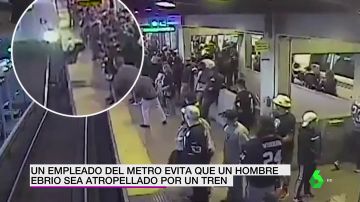 El heroico momento en el que un trabajador salva a un hombre de ser arrollado por el metro
