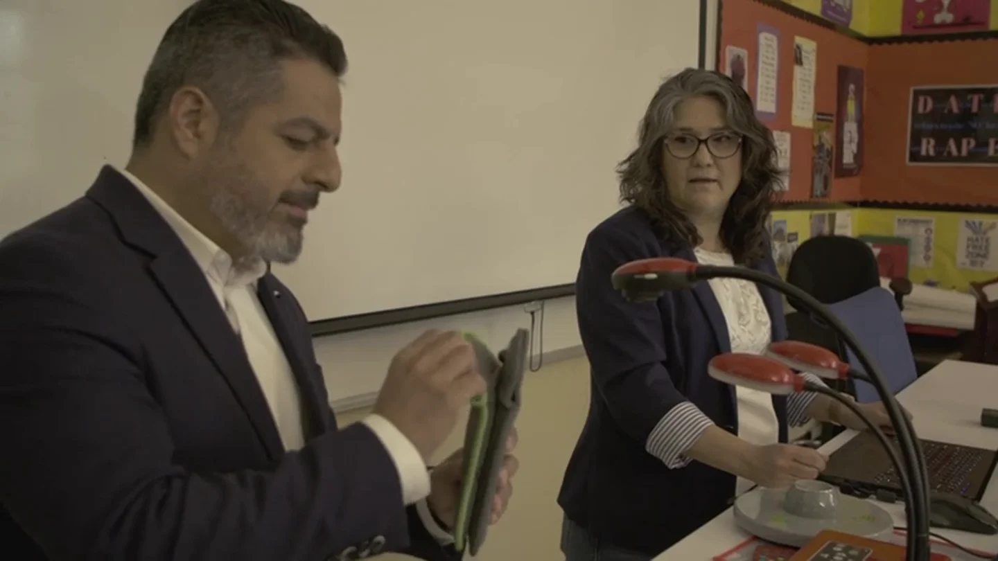 Las bolsas Yondr, una solución pequeña con grandes resultados para limitar el uso de móviles en las aulas Las bolsas Yondr, una solución pequeña con grandes resultados para limitar el uso de móviles en las aulas