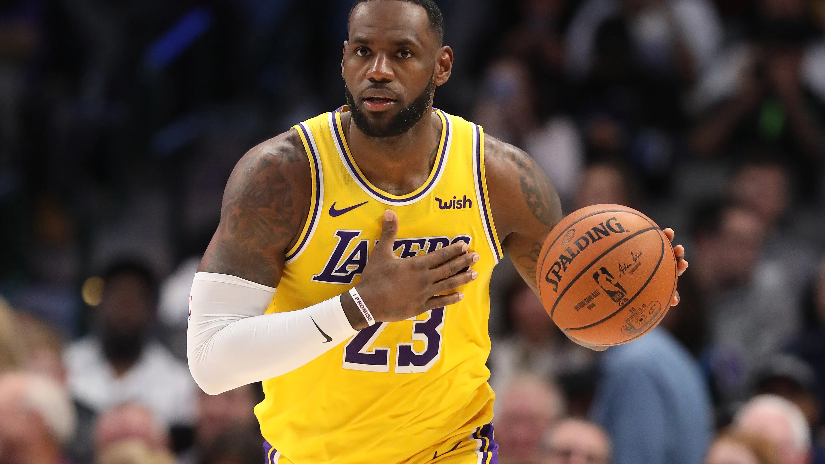 LeBron James, durante un partido de los Lakers