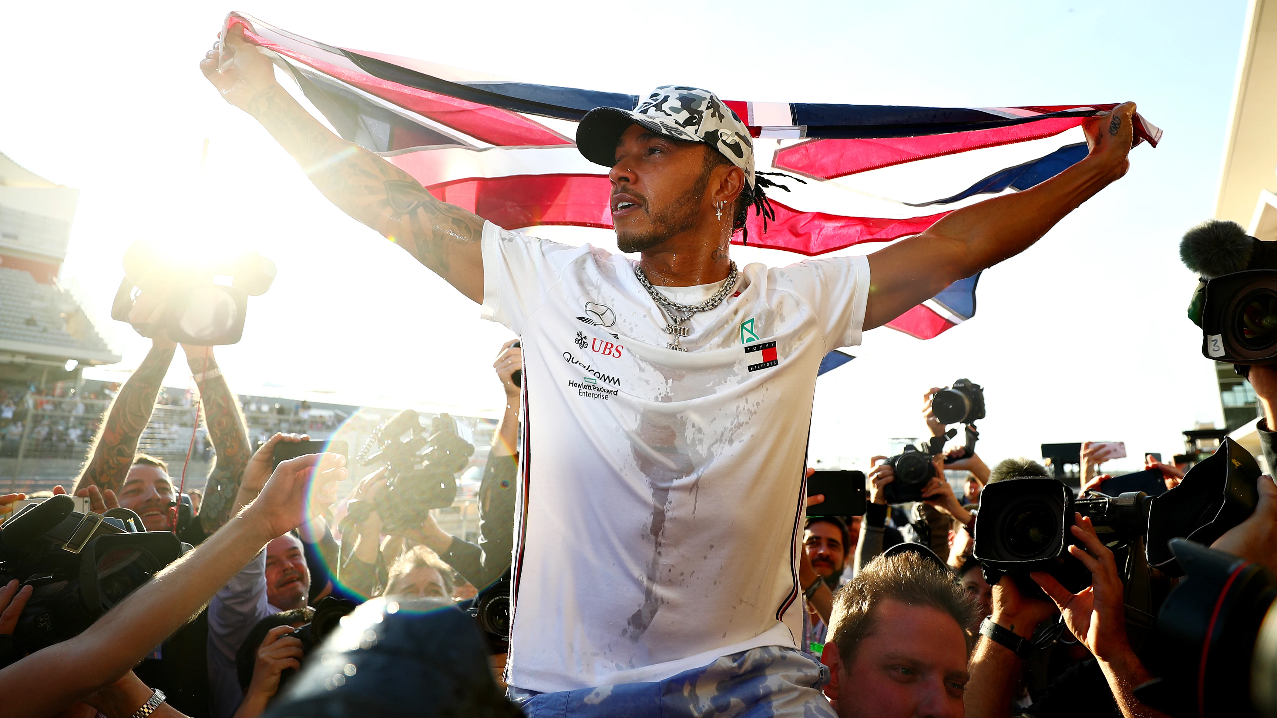 Lewis Hamilton celebra su sexto Mundial de F1