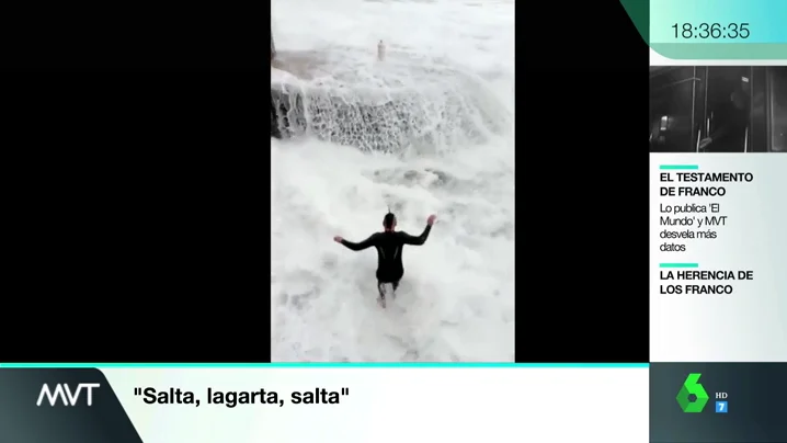 Imprudencia de un grupo de surfistas en el puerto de Zarautz