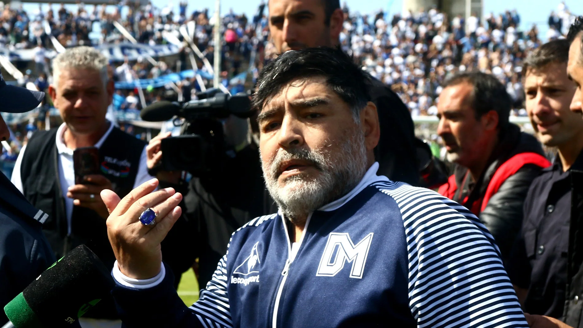 Maradona, tras un partido de Gimnasia y Esgrima de la Plata