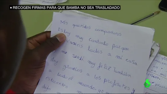 Bamba, el menor migrante que lucha por no ser trasladado a un centro de menas: "Mis compañeros son mi familia" Bamba, el menor migrante que lucha por no ser trasladado a un centro de menas: "Mis compañeros son mi familia"