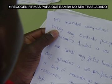 Bamba, el menor migrante que lucha por no ser trasladado a un centro de menas: "Mis compañeros son mi familia" Bamba, el menor migrante que lucha por no ser trasladado a un centro de menas: "Mis compañeros son mi familia"