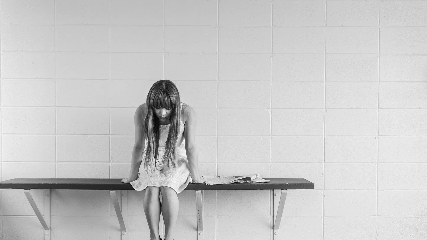 Imagen de archivo de una niña triste Imagen de archivo de una niña triste