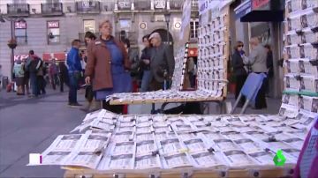 Cambios en la navidad madrileña: adiós a las largas colas de Doña Manolita y a los loteros sentados en la Puerta del Sol