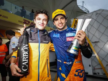 McLaren-podio Carlos Sainz en Brasil McLaren-podio Carlos Sainz en Brasil
