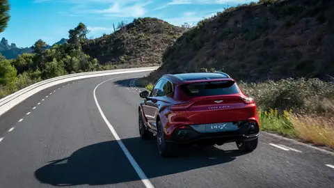Aston Martin DBX Aston Martin DBX