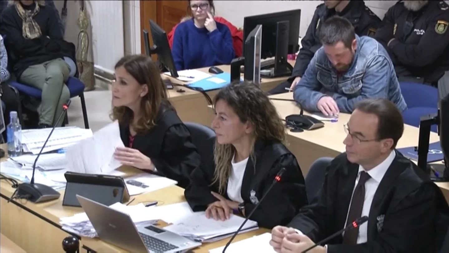 La abogada de 'El Chicle' recurre al caso Gabriel para desvincular la desnudez de Diana Quer con una violación La abogada de 'El Chicle' recurre al caso Gabriel para desvincular la desnudez de Diana Quer con una violación
