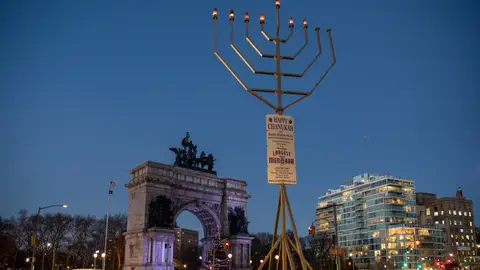Brooklyn Grand Army Plaza Holiday Menorah Brooklyn Grand Army Plaza Holiday Menorah