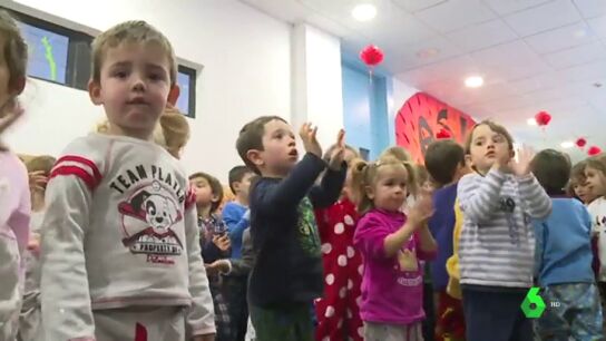 'El d&iacute;a del pijama', la original iniciativa para fomentar el acogimiento familiar