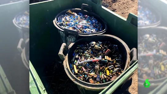 Investigan el hallazgo de 800 kilos de pilas enterradas en el vertedero madrileño de Valdemorillo Investigan el hallazgo de 800 kilos de pilas enterradas en el vertedero madrileño de Valdemorillo