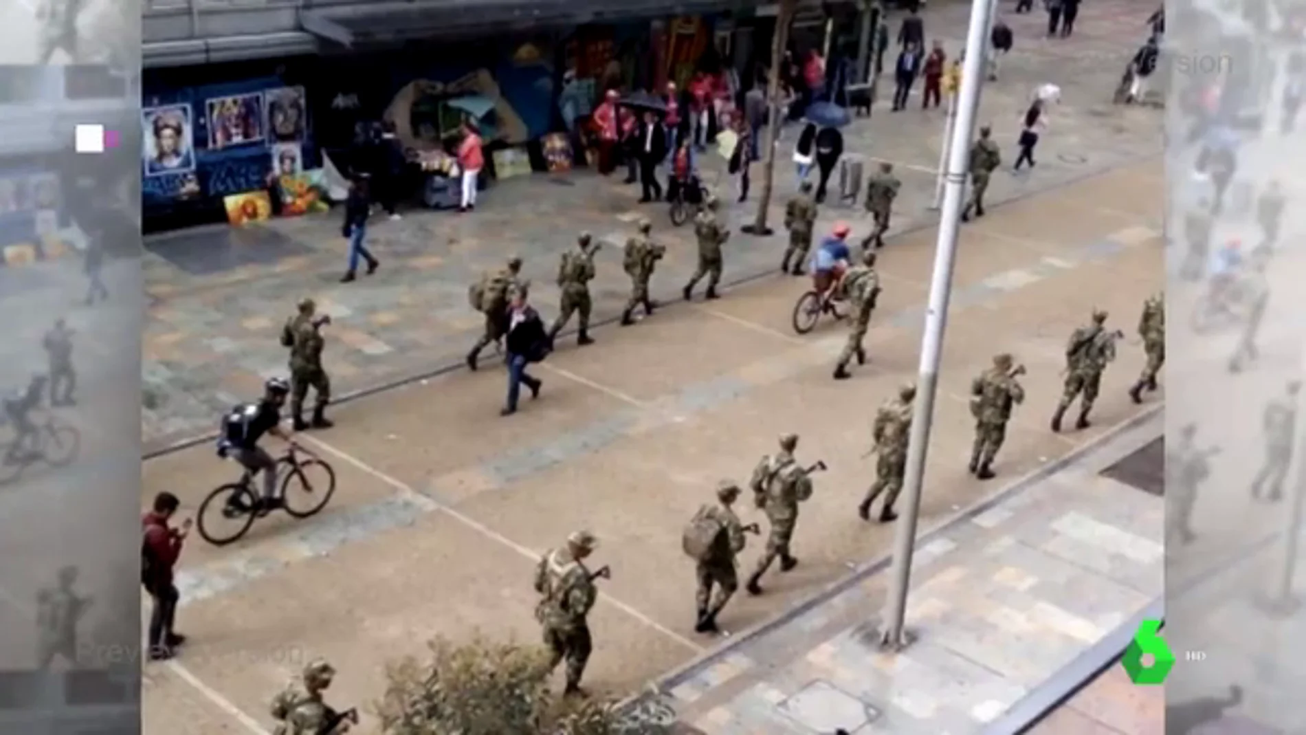 Militares patrullan las calles de Colombia como medida preventiva para las protestas convocadas