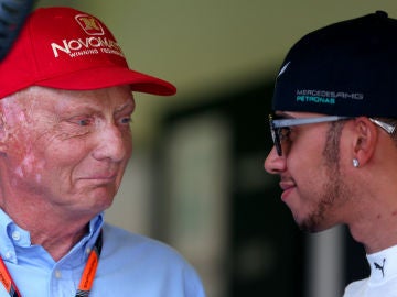 Niki Lauda, con Lewis Hamilton Niki Lauda, con Lewis Hamilton