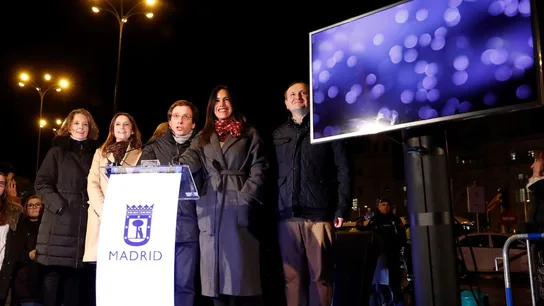 Martínez-Almeida, en el encendido de las luces de Navidad Martínez-Almeida, en el encendido de las luces de Navidad