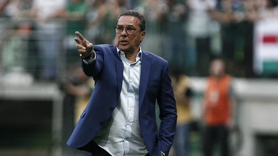 Vanderlei Luxemburgo, en un partido Vanderlei Luxemburgo, en un partido
