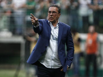 Vanderlei Luxemburgo, en un partido Vanderlei Luxemburgo, en un partido
