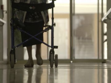 Falta de personal, "indignidad" y carencia de recursos: ¿son las residencias un lugar confortable para los ancianos? Falta de personal, "indignidad" y carencia de recursos: ¿son las residencias un lugar confortable para los ancianos?