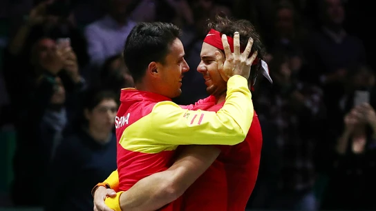 Rafa Nadal se abraza a Roberto Bautista Rafa Nadal se abraza a Roberto Bautista