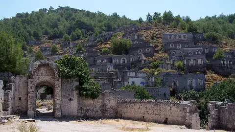 Detalle de la ciudad fantasma de Kayaköy Detalle de la ciudad fantasma de Kayaköy