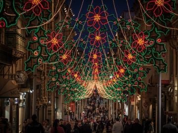 Calles iluminadas en Malta en Navidad