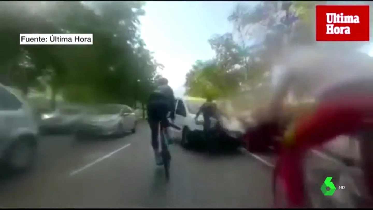 La mujer detenida por atropellar a tres ciclistas y darse a la fuga alega que se entregó para proteger a su novio La mujer detenida por atropellar a tres ciclistas y darse a la fuga alega que se entregó para proteger a su novio